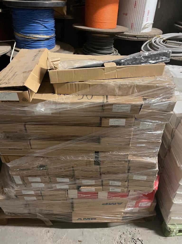 VENTE LOT COMPLET – MATÉRIEL RÉSEAU (GROS VOLUME)