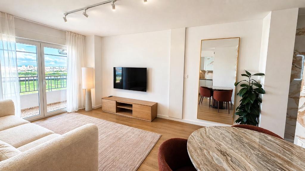 appartement rénové vue latéral mer a vendre en espagne