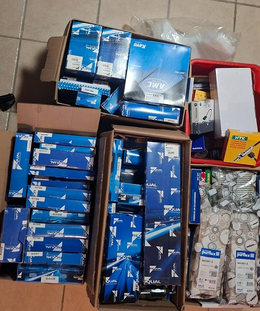 Gros lot de pièces automobile toutes marques, Enlèvement, Neuf, Autres marques automobiles