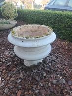 Oude betonnen schaal voor bloemen, Ophalen, Beton