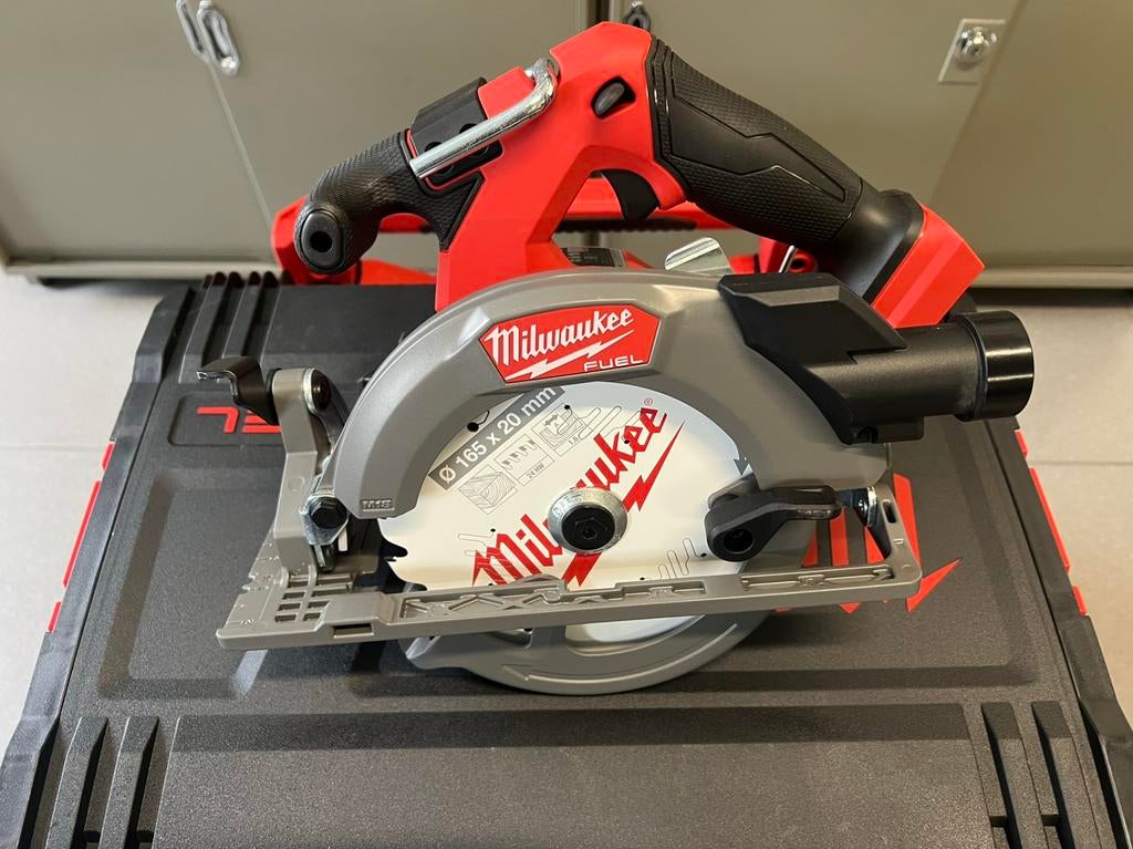 Milwaukee cirkelzaag, Bricolage & Construction, Outillage | Scies mécaniques, Enlèvement, Comme neuf