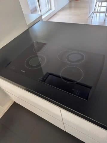 Miele vitrokeramisch vuur, Ophalen, Gebruikt, Keramisch, 4 kookzones