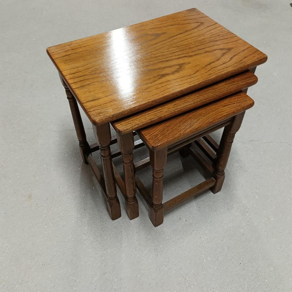 Set van 3 Eiken Nesttafeltjes – Vers in de olie – Uitstekend, Ophalen