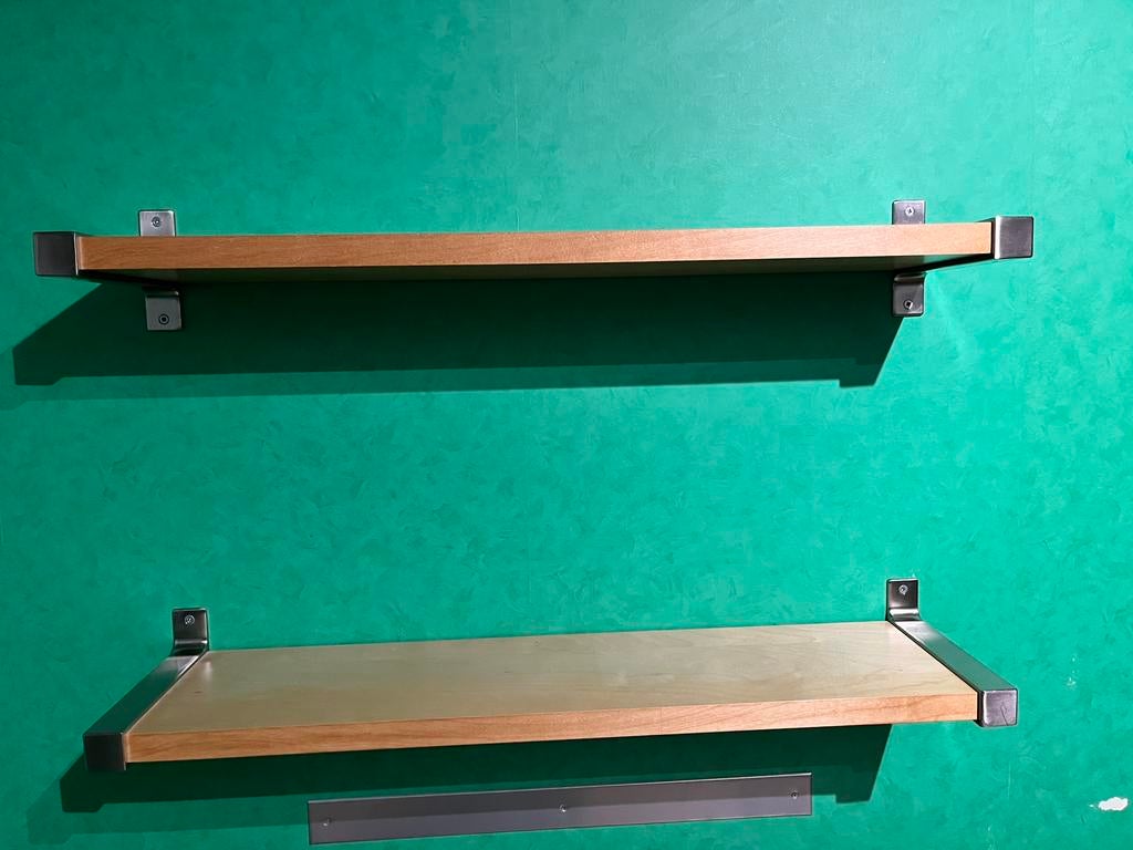 3 etageres murales avec attaches metalliques, Enlèvement, Comme neuf