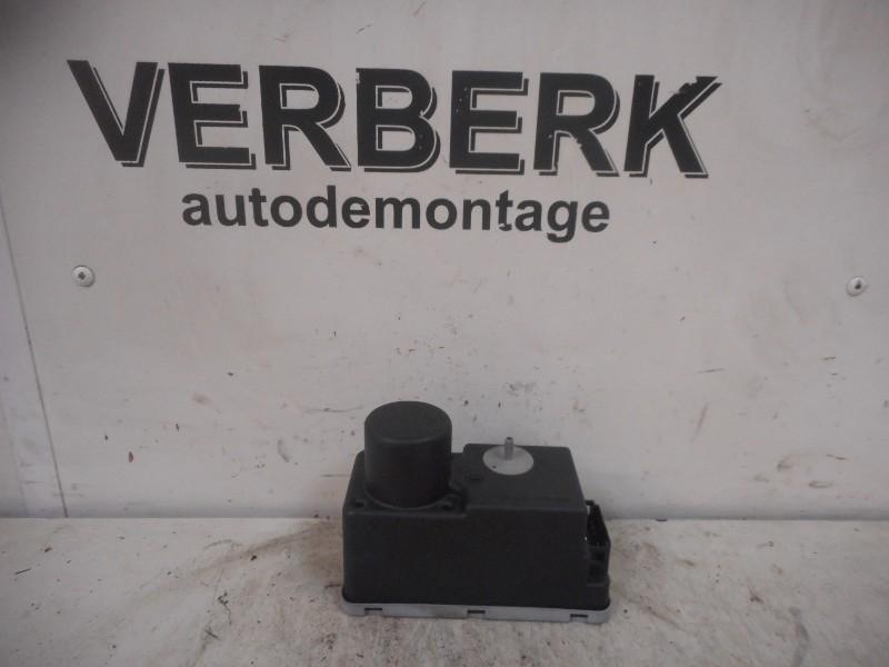 VEROUILLAGE CENTRALISEE MOTEUR Golf III Cabrio (1E), Utilisé, Volkswagen
