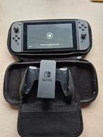Nintendo switch, Games en Spelcomputers, Spelcomputers | Nintendo Switch, Ophalen, Met 2 controllers, Zo goed als nieuw, Switch Original