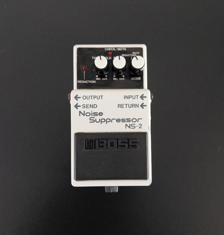 BOSS noise suppressor NS-2, Musique & Instruments, Effets, Utilisé, Enlèvement ou Envoi