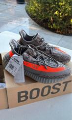 Yeezee Boost 350 V2’ Beluga Reflective’ maat 44, Kleding | Heren, Schoenen, Overige kleuren, Nieuw, Ophalen of Verzenden, Sneakers