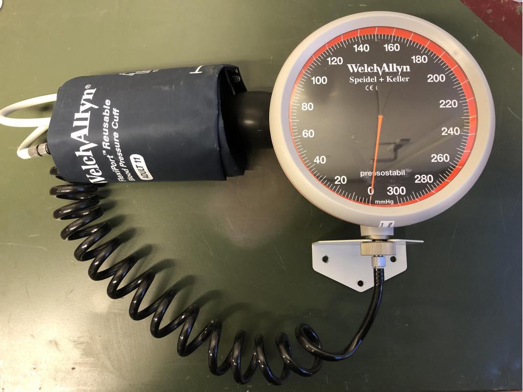 Bloeddrukmeter voor huisartspraktijk wand of bureau, Diversen, Braces
