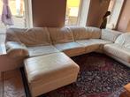 Wit lederen hoeksalon met poef. 3,70 meter op 2,50 meter., Huis en Inrichting, Ophalen, Gebruikt, Leer