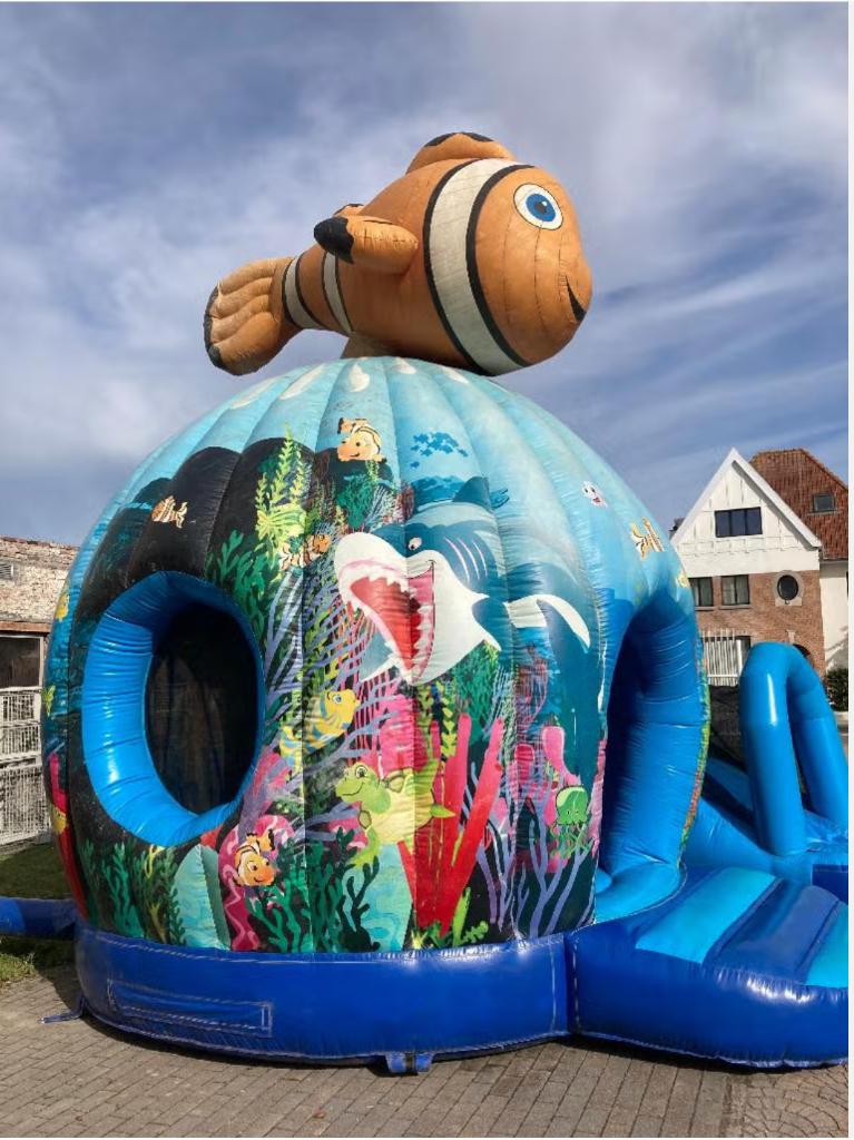 Groot Springkasteel "Nemo" met Glijbaan 6 x 5 meter Koopje!, Hobby en Vrije tijd, Feestartikelen | Verhuur, Ophalen