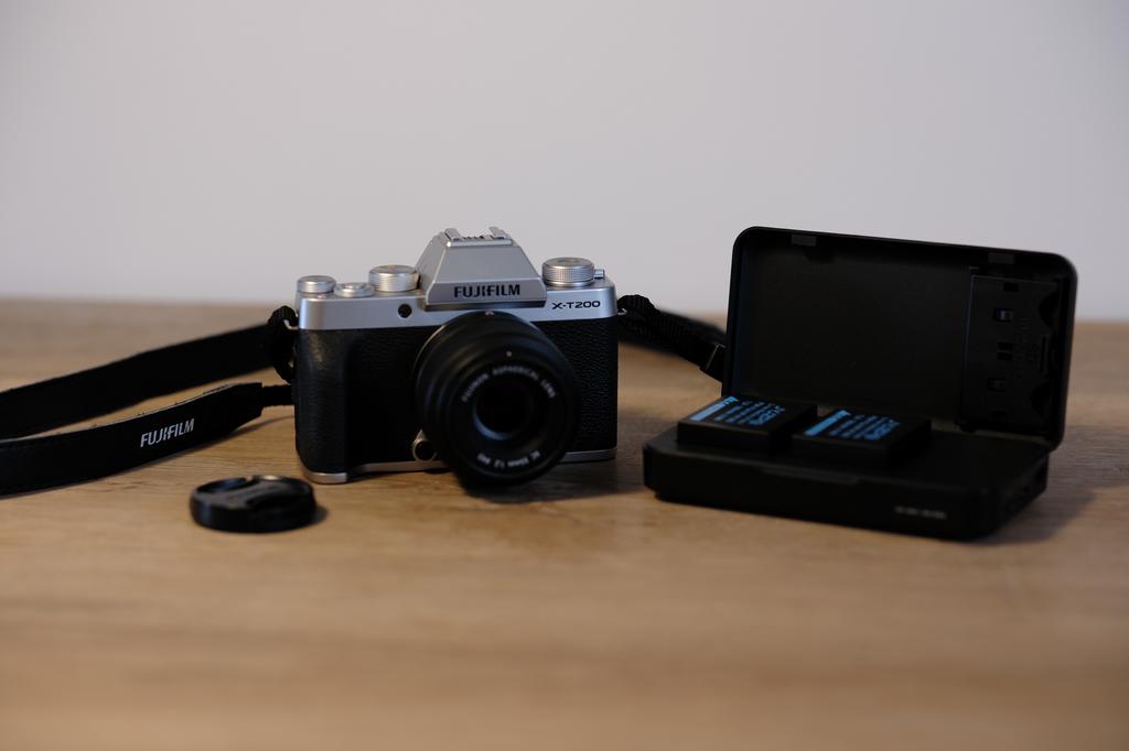 Fujifilm X-T200 + 35mm f/2 + 2 batteries – Très bon état, Ophalen, Zo goed als nieuw, Compact, Fuji
