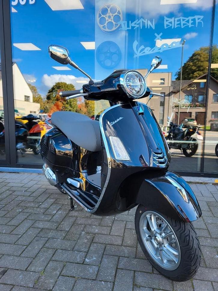 Vespa GTS 310cc hpE, Motoren, Motoren | Piaggio, Bedrijf, Scooter, 12 t/m 35 kW, 1 cilinder, Minimaal motorrijbewijs A2, ABS, LED Verlichting