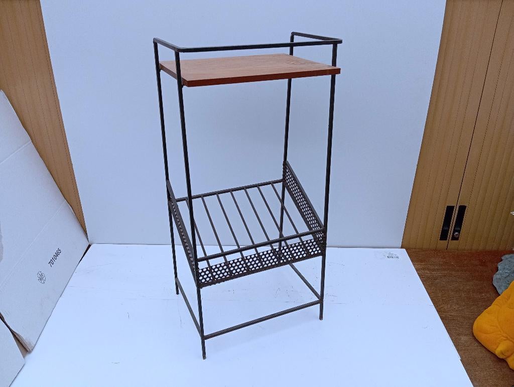 Porte-revues pour table d'appoint MID-CENTURY 1960, Maison & Meubles, Tables | Tables d'appoint, Utilisé, 60 cm ou plus, Moins de 55 cm