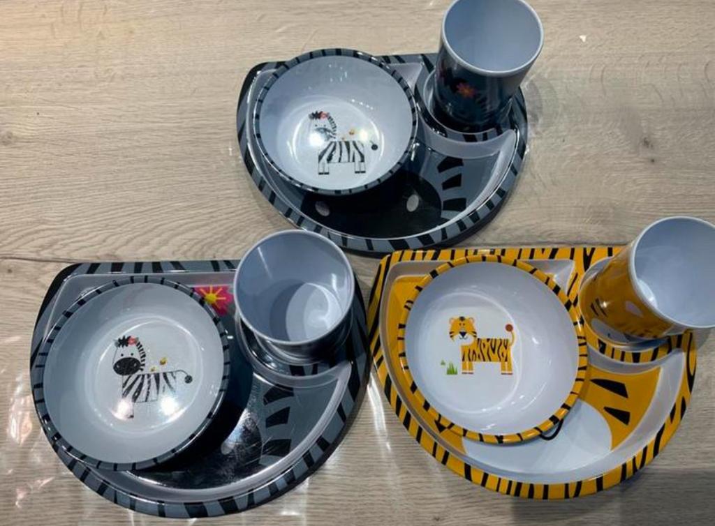 3 eetsetjes. Nieuw, Ophalen, Zo goed als nieuw