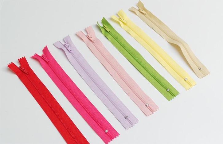 Promo! 5201) 8 Ritsen 18cm in verschillende kleuren, Hobby en Vrije tijd, Naaien en Fournituren, Nieuw, Rits of Sluiting, Ophalen of Verzenden