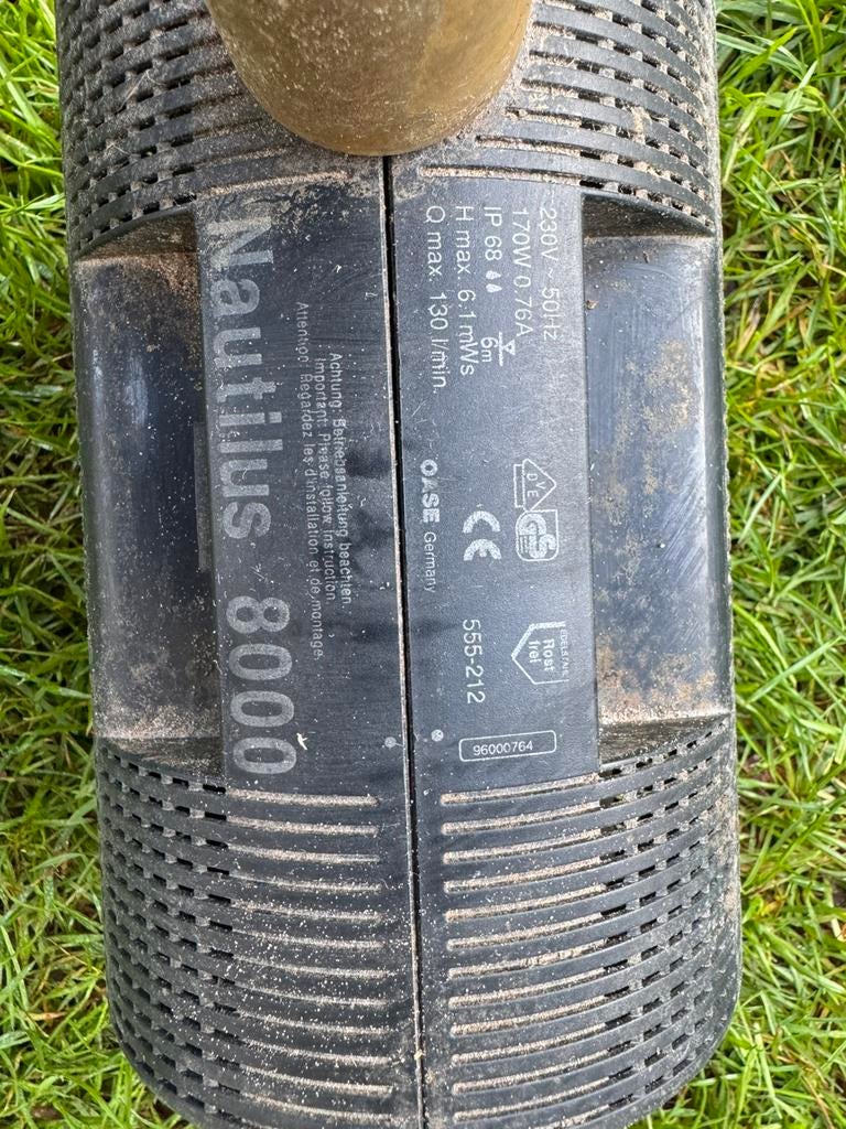 Oasis nautilus 8000 fonteinpomp, Ophalen, Gebruikt