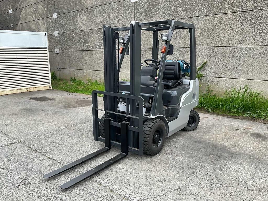 2009 Nissan P1F1A15D Vorkheftruck, Zakelijke goederen, Machines en Bouw | Heftrucks en Intern transport, Heftruck, LPG