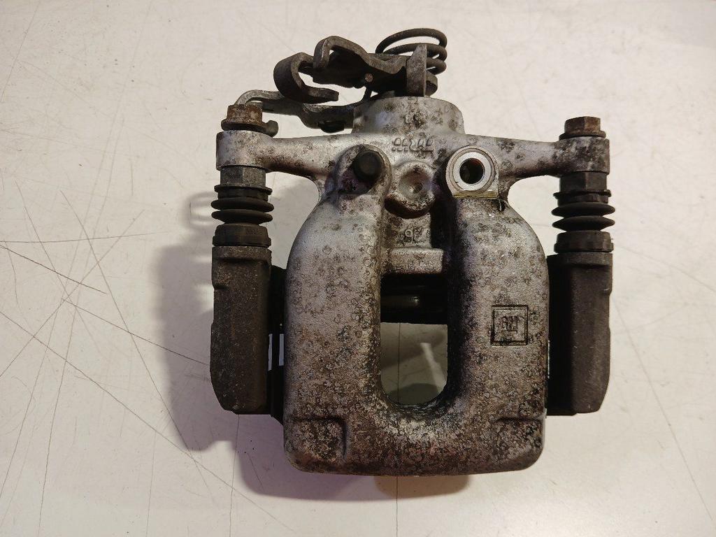 Remklauw links achter Opel Astra, Onderdelen@venauto.nl, Van der Ven Autorecycling B.V., Gebruikt, Ettenseweg 76, 4706 PB Roosendaal, The Netherlands