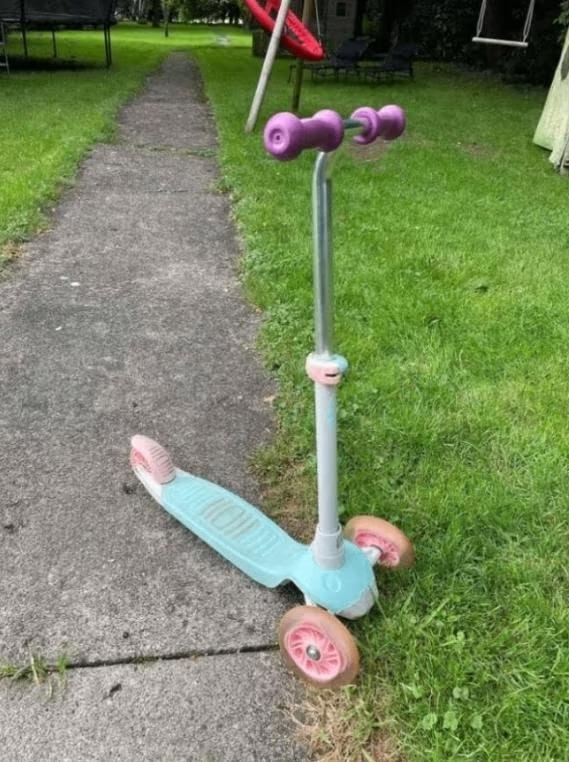 Trottinette Décathlon Oxelo roues lumineuses, Vélos & Vélomoteurs, Vélos | Tricycles pour enfants, Utilisé, Enlèvement ou Envoi