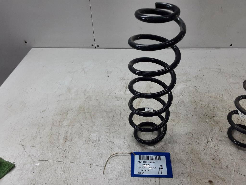 RESSORT DE SUSPENSION ARRIERE Golf VII (AUA) (5Q0511121AC), Autos : Pièces & Accessoires, Suspension & Châssis, Volkswagen, Utilisé