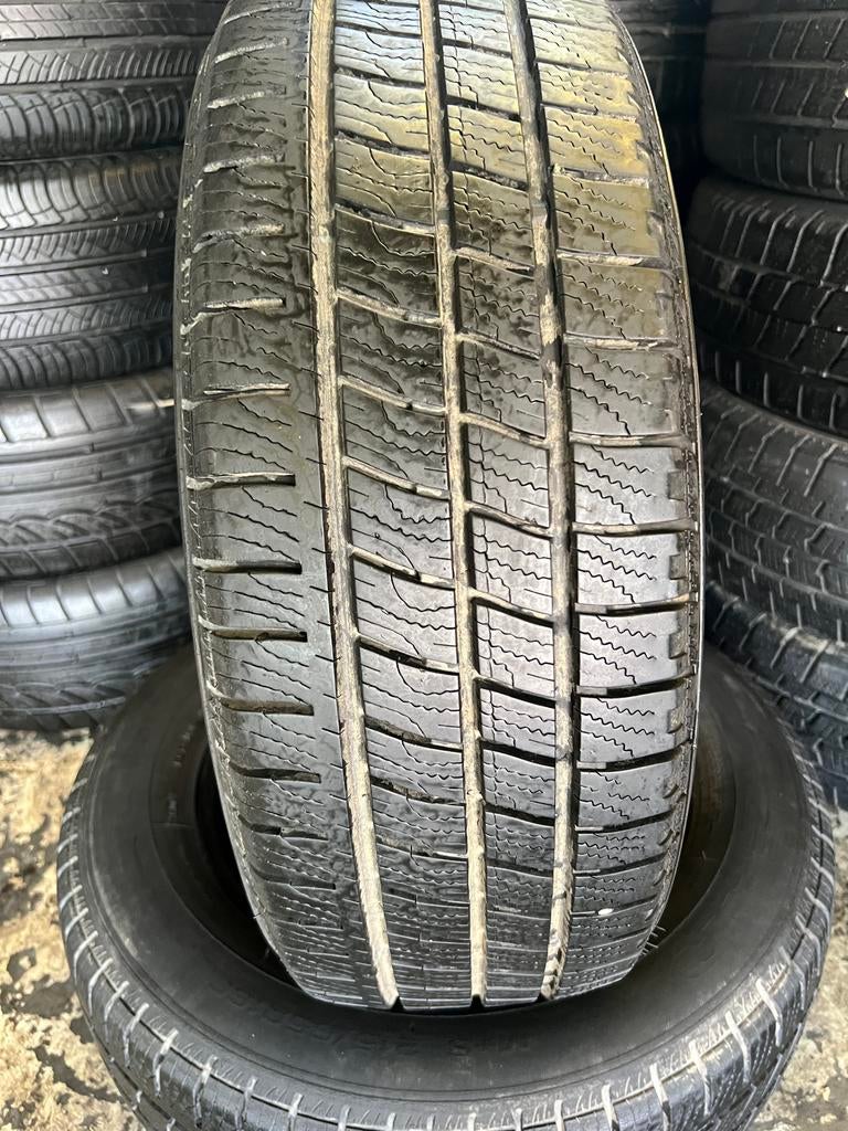 215/65/16c Good years avec montage et équilibrage, Enlèvement