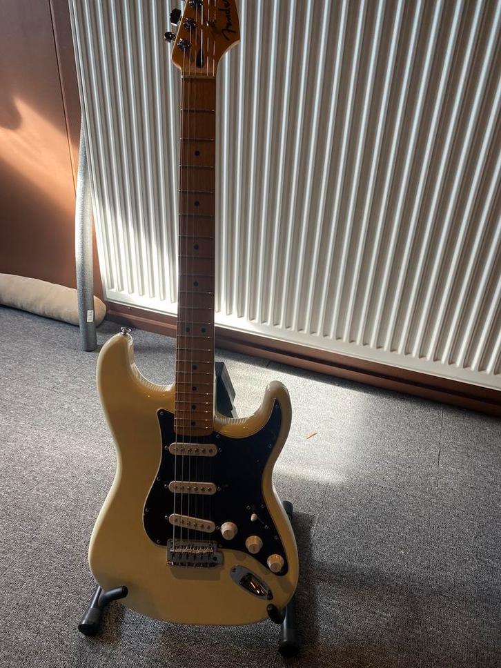 Fender Stratocaster Standard, Musique & Instruments, Instruments à corde | Guitares | Électriques, Comme neuf, Fender, Enlèvement