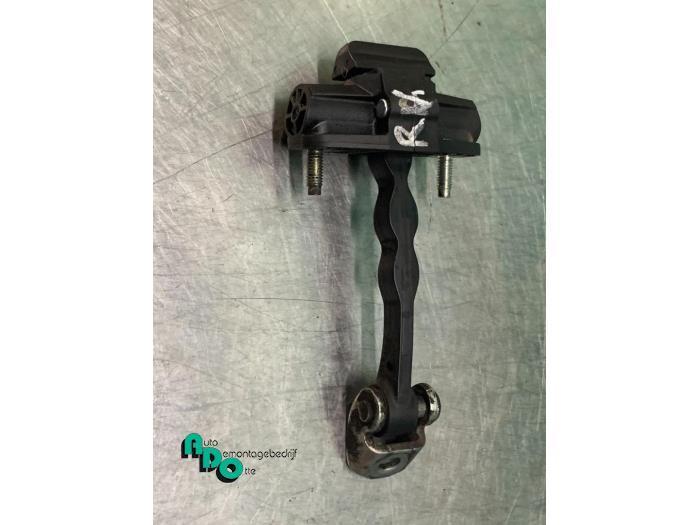 Deurvanger 4Deurs rechts-voor van een Fiat Fiorino (Fiorino, Auto-onderdelen, Carrosserie, Fiat, Gebruikt, 3 maanden garantie