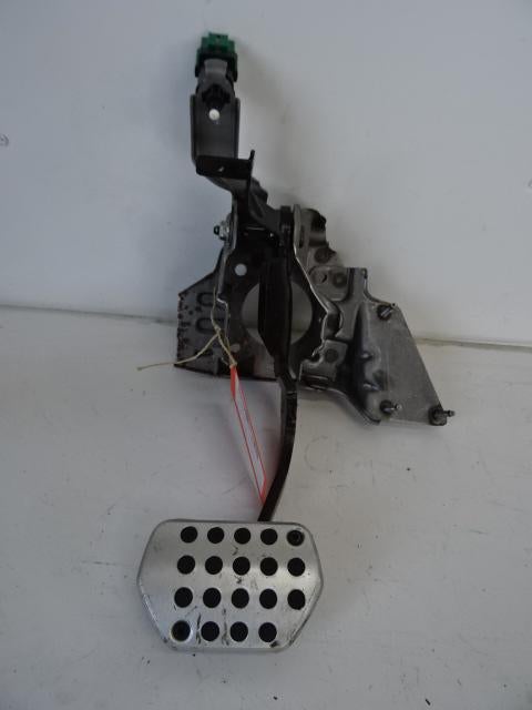 PEDALE DE FREIN Citroën DS5 (KD / KF) (01-2011/07-2015), Citroën, Mevr. I. Hauben, Utilisé, Rue de l'Espoir 34 34
4030  GRIVEGNÉE, BE