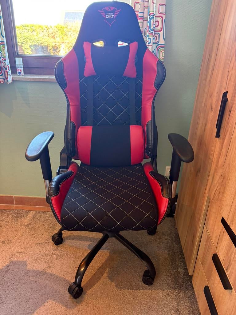 Gamers stoel, Huis en Inrichting, Bureaustoelen, Ophalen, Zo goed als nieuw, Gaming bureaustoel, Bureaustoel