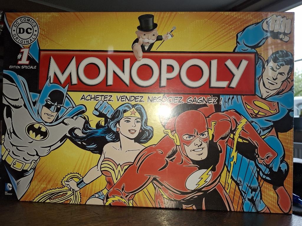 MONOPOLY DC COMICS, Cinq joueurs ou plus, Enlèvement ou Envoi, Comme neuf, Hasbro