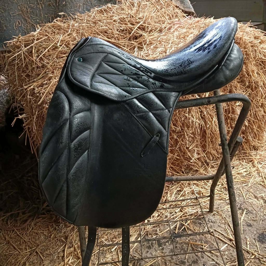 Dressuurzadel Stubben 17,5, Ophalen