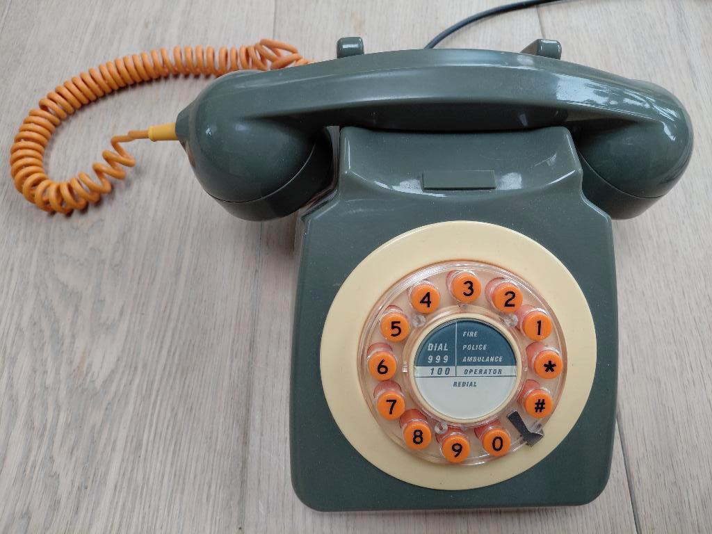 retro vaste telefoon, Telecommunicatie, Ophalen of Verzenden, Gebruikt, Met draaischijf