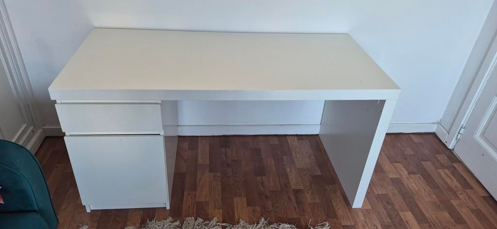 Bureau wit (Ikea Malm), Maison & Meubles, Enlèvement