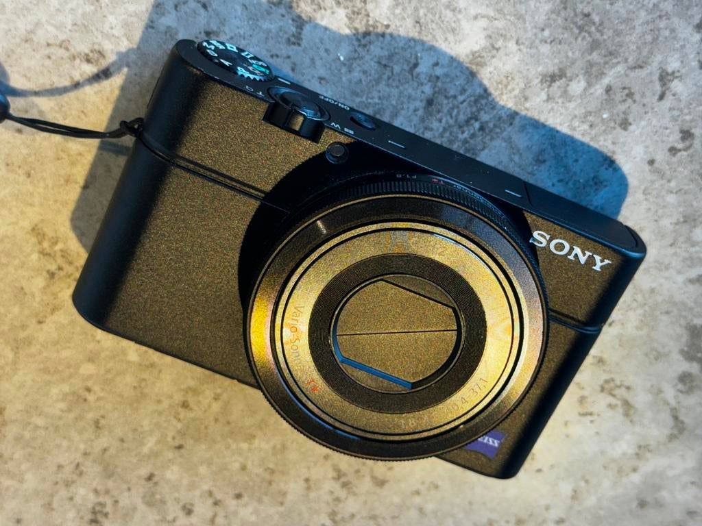 Sony Cyber-shot RX100 Mark V d'occasion