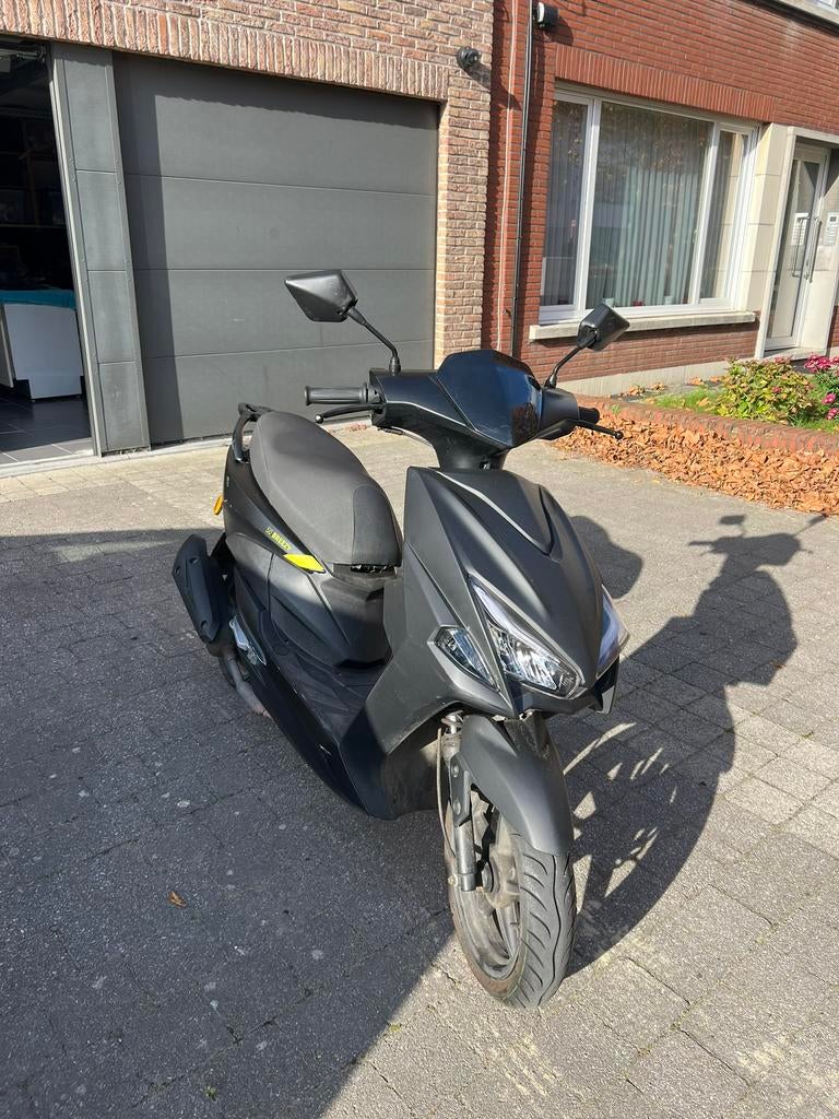 Motron breezy 50cc klasse b, Fietsen en Brommers, Scooters | Peugeot, Zo goed als nieuw, Klasse B (45 km/u), Ophalen