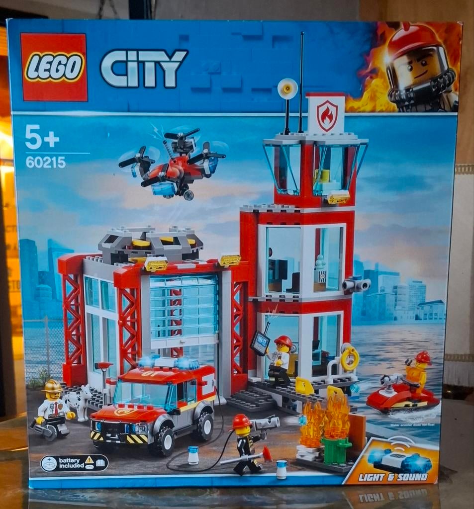 LEGO CITY set 60215  Brandweerkazerne, Ophalen of Verzenden, Lego