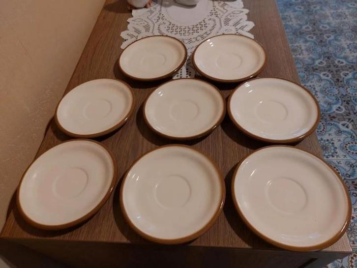 8 vintage schoteltjes (onderbordjes) / Torgau, Huis en Inrichting, Keuken | Servies, Gebruikt, Bord(en), Aardewerk, Ophalen of Verzenden