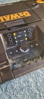 Dewalt tstak draagbare radio, Enlèvement, Radio