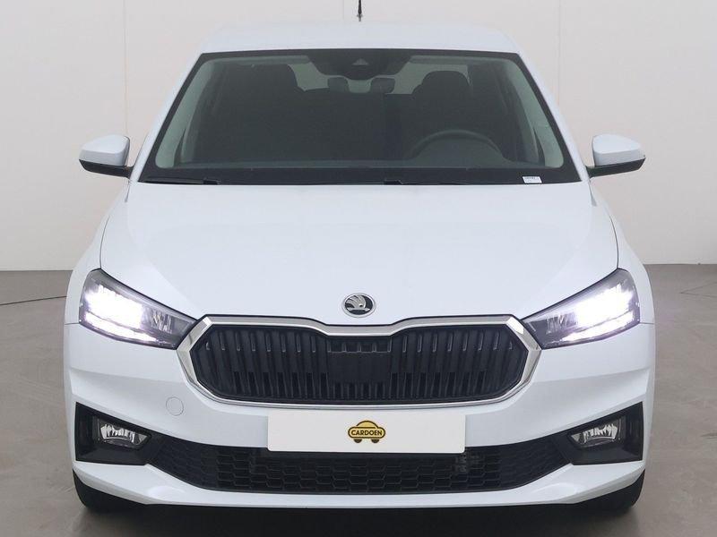 Skoda Fabia 1.0 tsi selection 95, Auto's, Skoda, Stuurwielverwarming, Gebruikt, Zwart, 95 pk