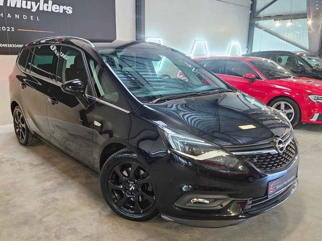 Opel zafira tourer  7 zitplaatsen  12 maanden garantie, Auto's, 4 cilinders, 1595 cc, Bedrijf, 100 kW