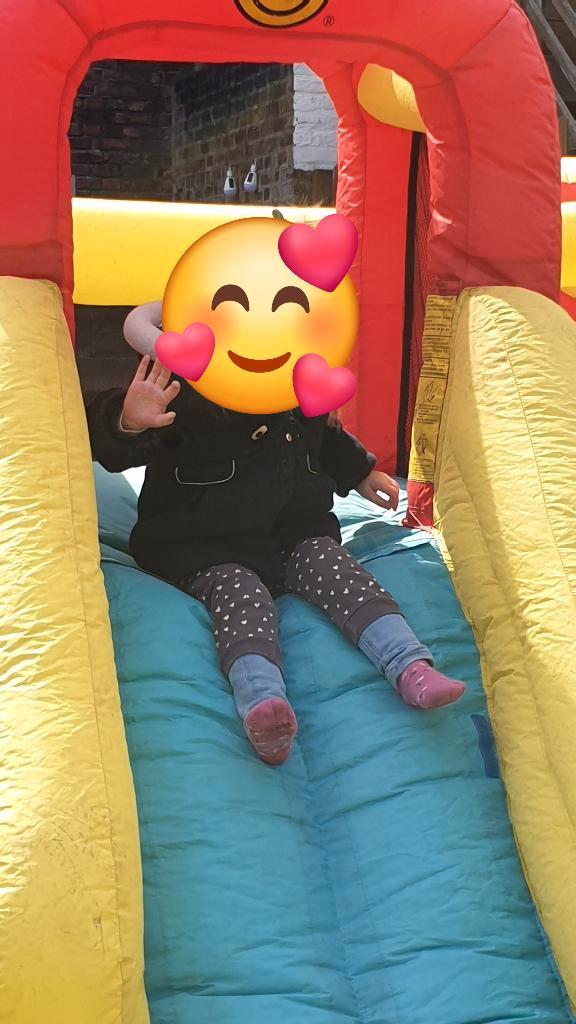 Chateau gonflable, Hobby & Loisirs créatifs, Articles de fête | Location, Utilisé, Enlèvement