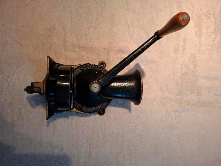 Koffiemolen gietijzer Spong € co nr3, Antiek en Kunst, Antiek | Keukengerei, Ophalen