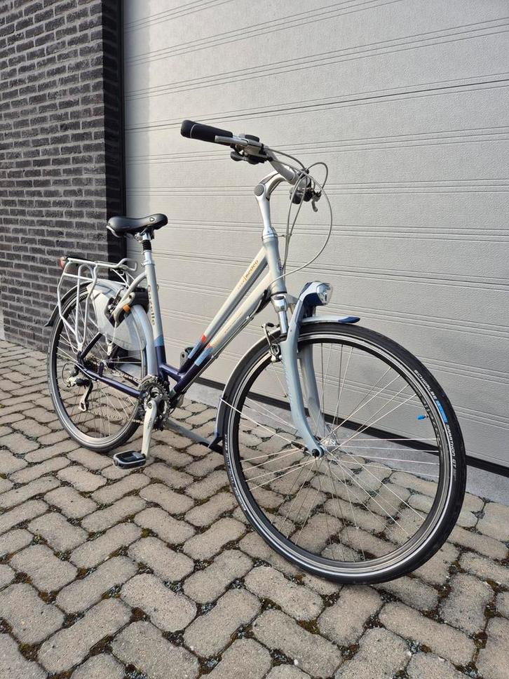 Gazelle medeo damesfiets, Vélos & Vélomoteurs, Vélos | Femmes | Vélos de sport & de randonnée, Comme neuf, Gazelle, Plus de 20 vitesses