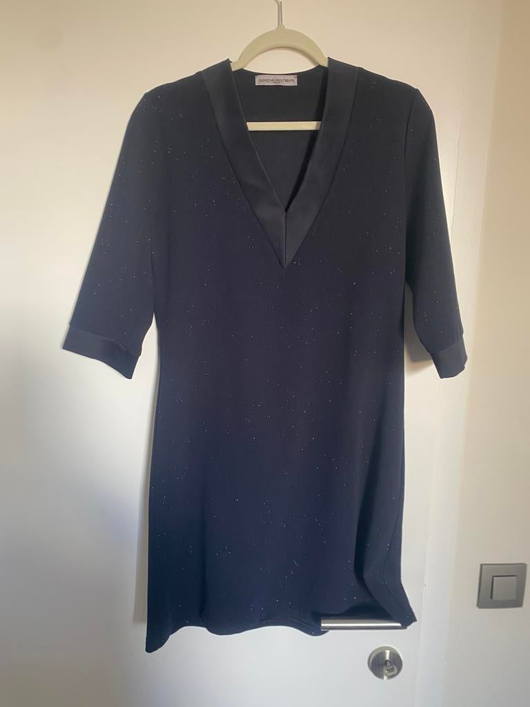 Blauwe jurk met V hals glitter  maat 38 quinze heure trente, Kleding | Dames, Jurken, Ophalen, Zo goed als nieuw, Maat 38/40 (M)