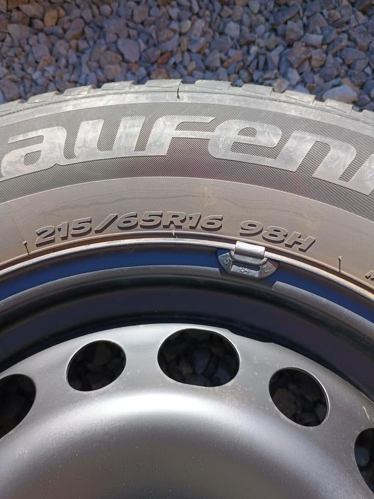 Jantes et pneus hiver 215/65/16, Enlèvement