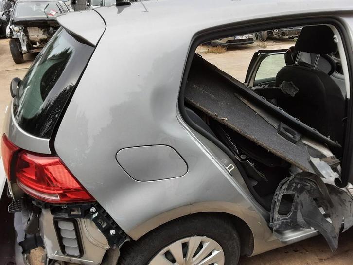 SPATBORD RECHTS ACHTER Volkswagen Golf VII (AUA), Auto-onderdelen, Carrosserie, Spatbord, Volkswagen, Achter, Rechts, Gebruikt
