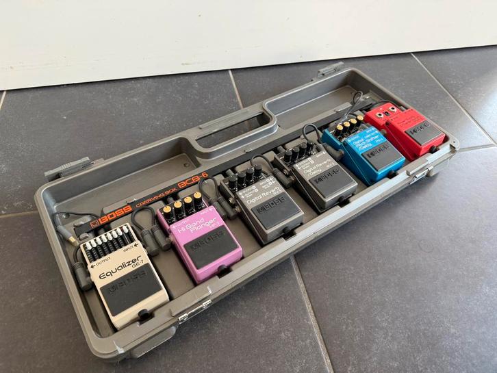 Pédalier Boss BCB-6 avec effets vintage - set complet, Musique & Instruments, Instruments à corde | Guitares | Électriques, Comme neuf