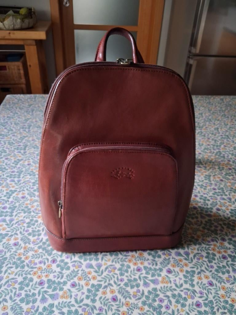 Sac à dos en cuir, Bijoux, Sacs & Beauté, Sacs | Sacs à dos, Comme neuf, Autres marques, 25 à 40 cm, 30 à 45 cm, Enlèvement ou Envoi