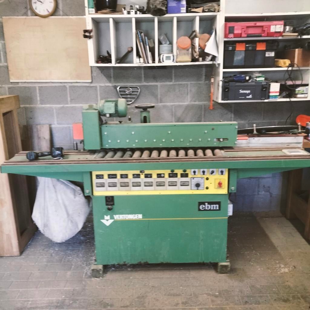 Kantenlijmmachine Vertonghen, Enlèvement